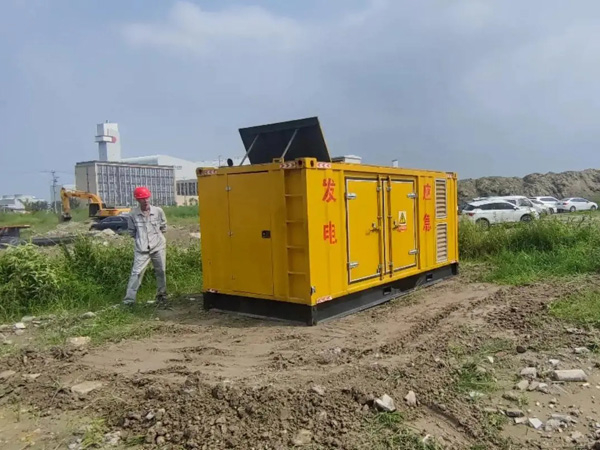 潭门镇200KW柴油发电机机组每小时的油耗量受哪些因素影响？